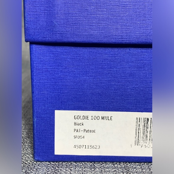 Stuart Weitzman Goldie 100 Women's Black Patent Leather Pearl Pump Mule Size 9 - Picture 8 of 8